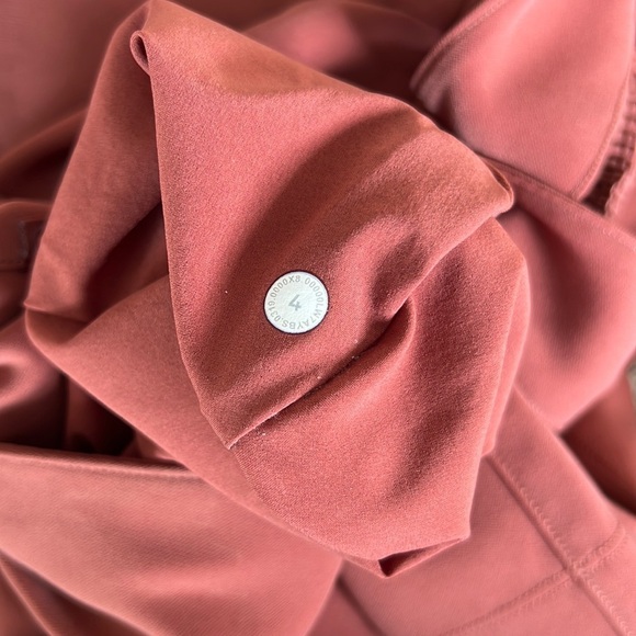 Lululemon Noir Short 5.5" | Size 4 Rustic  Clay - Picture 7 of 7